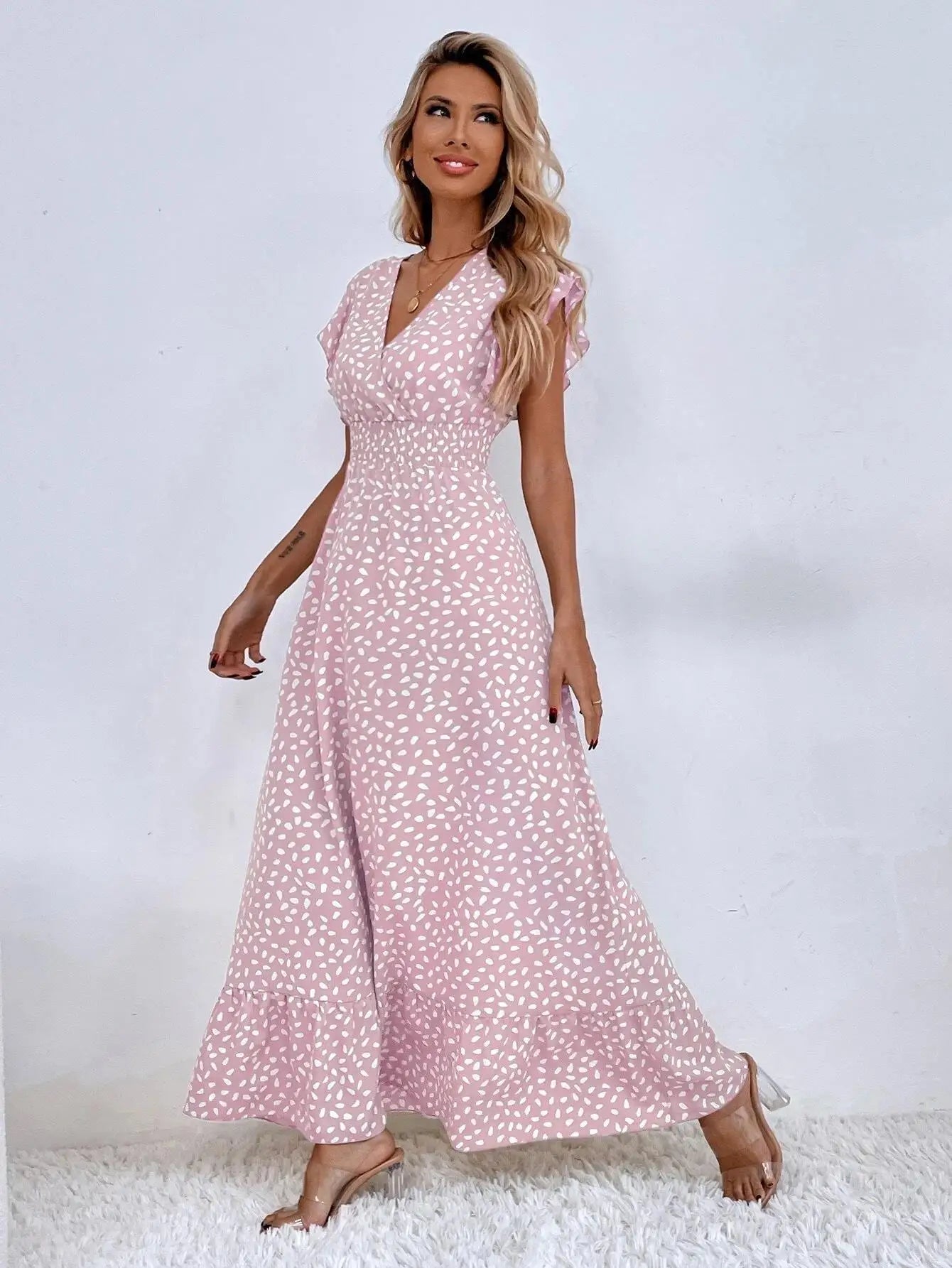 Elegant Trends: European & American Women's V-Neck Waist Long Dress for Spring/Summer 2024